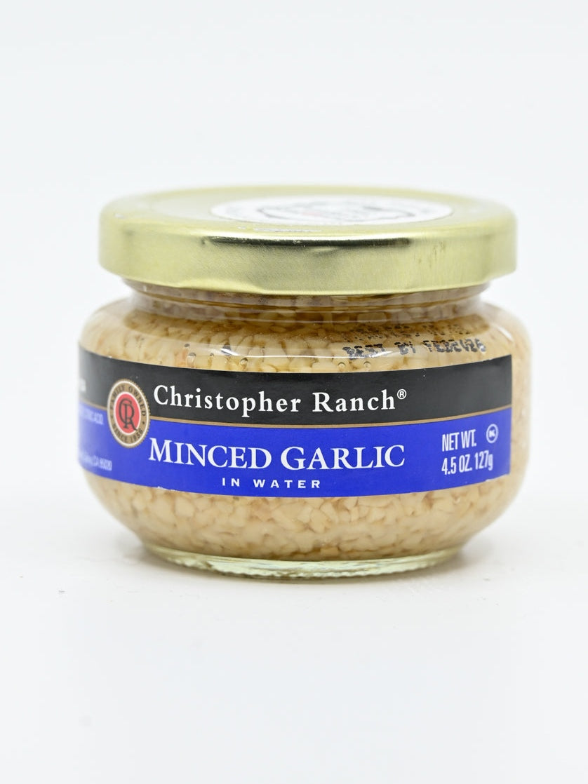 Gehackter Knoblauch im Wasser Christopher Ranch Gilroy Kalifornien 4.25