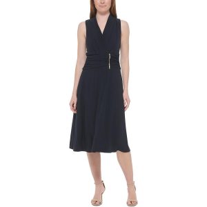 Gerafftes Cocktailkleid im Fit & Flare-Stil