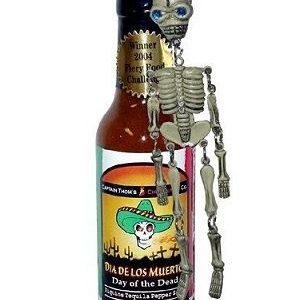 Day of The Dead scharfe Sauce mit Skelett Schlüsselanhänger, . – 5oz