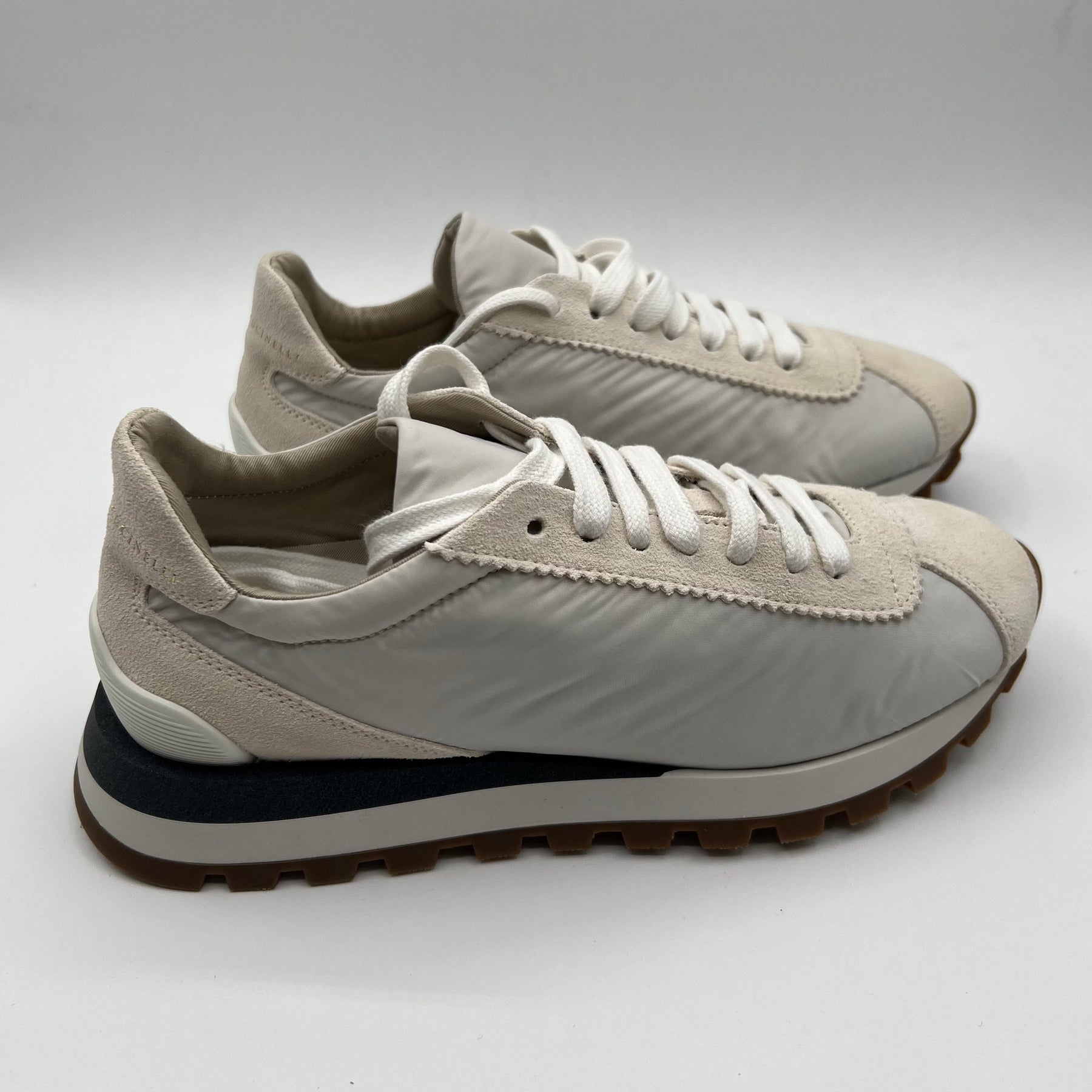 Brunello Cucinelli Weiße Damen Sneaker aus Nylon Wildleder In Verde Militare
