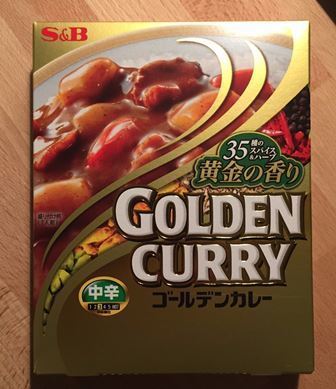 S&B “Golden Curry, mittel Hot”, Retortenpackung, 200g