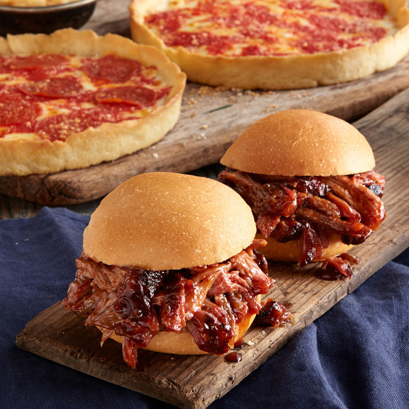 Real Urban BBQ Pulled Schweinefleisch Kit und 2 Lou's Pizzas