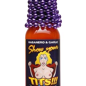 Zeigen Sie Ihre Titten! w / Mardi Gras Beads Chilisauce