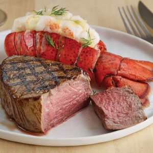 Super TrimmedTM Filet Mignon und Nordatlantik Hummer Schwänze