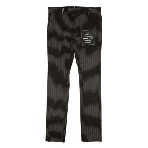 Schwarze Nadelstreifenhose