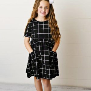 Window Pane Twirl Kleid