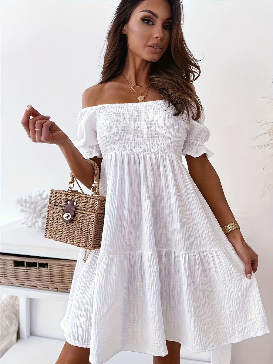Kleid mit kurzen Ärmeln in voller Größe