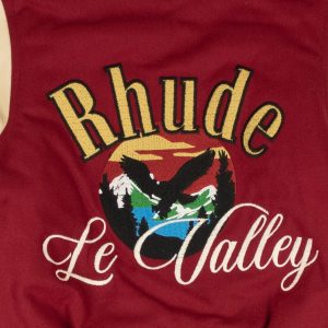 Bordoux und Creme Le Valley Varsity Jacke