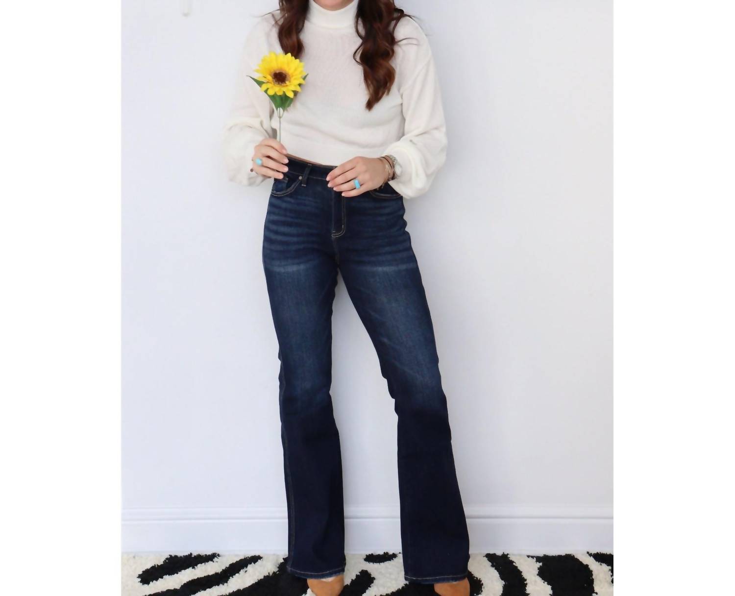 Geben Sie mir einige Flare Jean In Denim