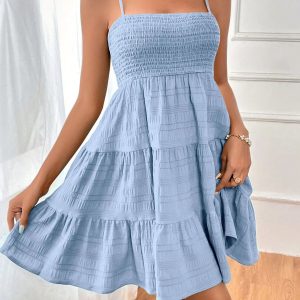 Abgestufte Smocked quadratisch Neck Trägertop Kleid