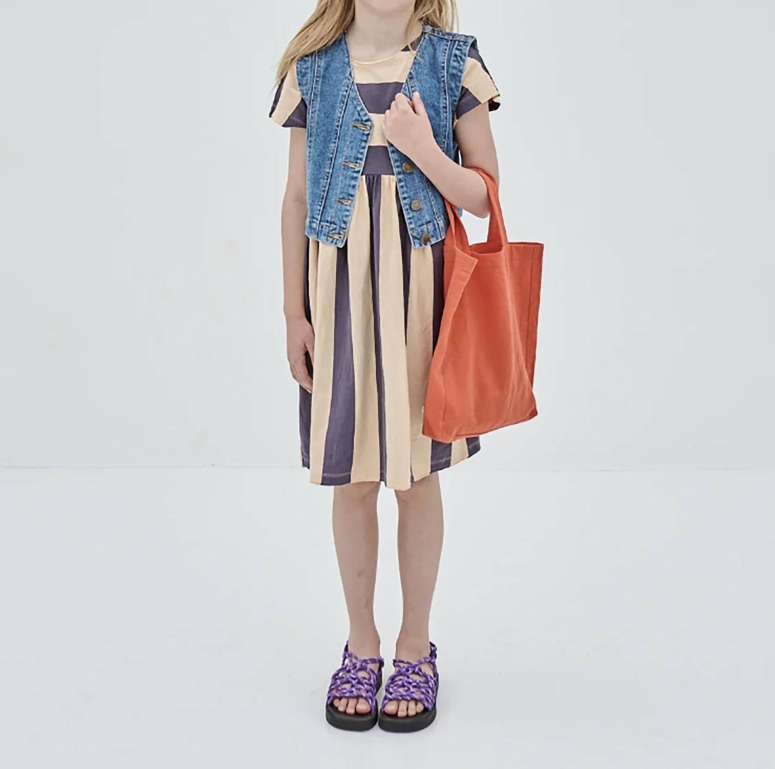 Leichtes Peasy Kleid in blauem Streifen