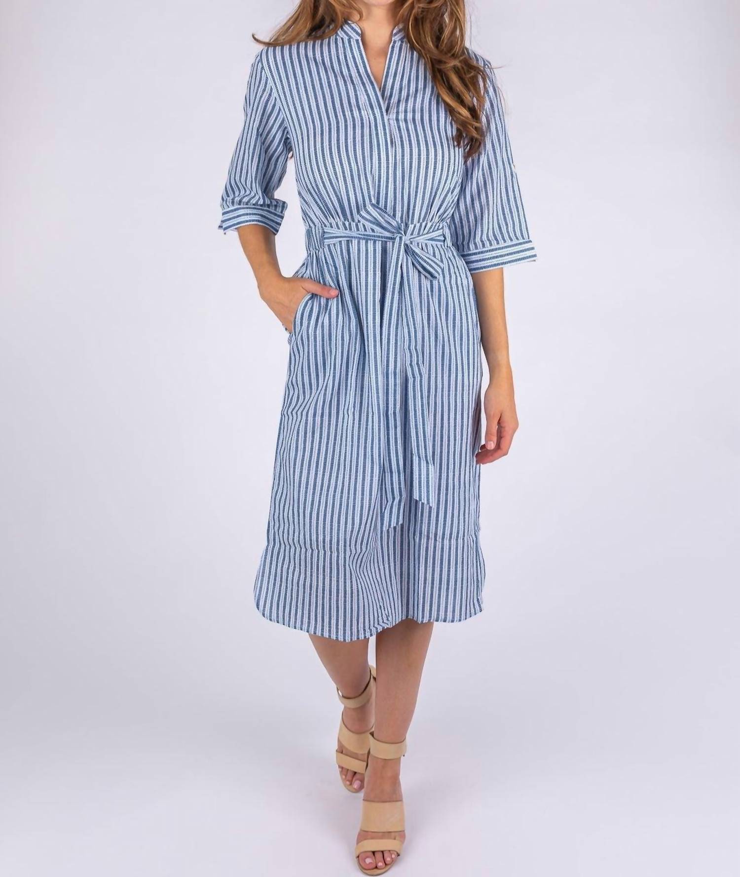 Das jedes Kleid in Ikat Dunkelblau