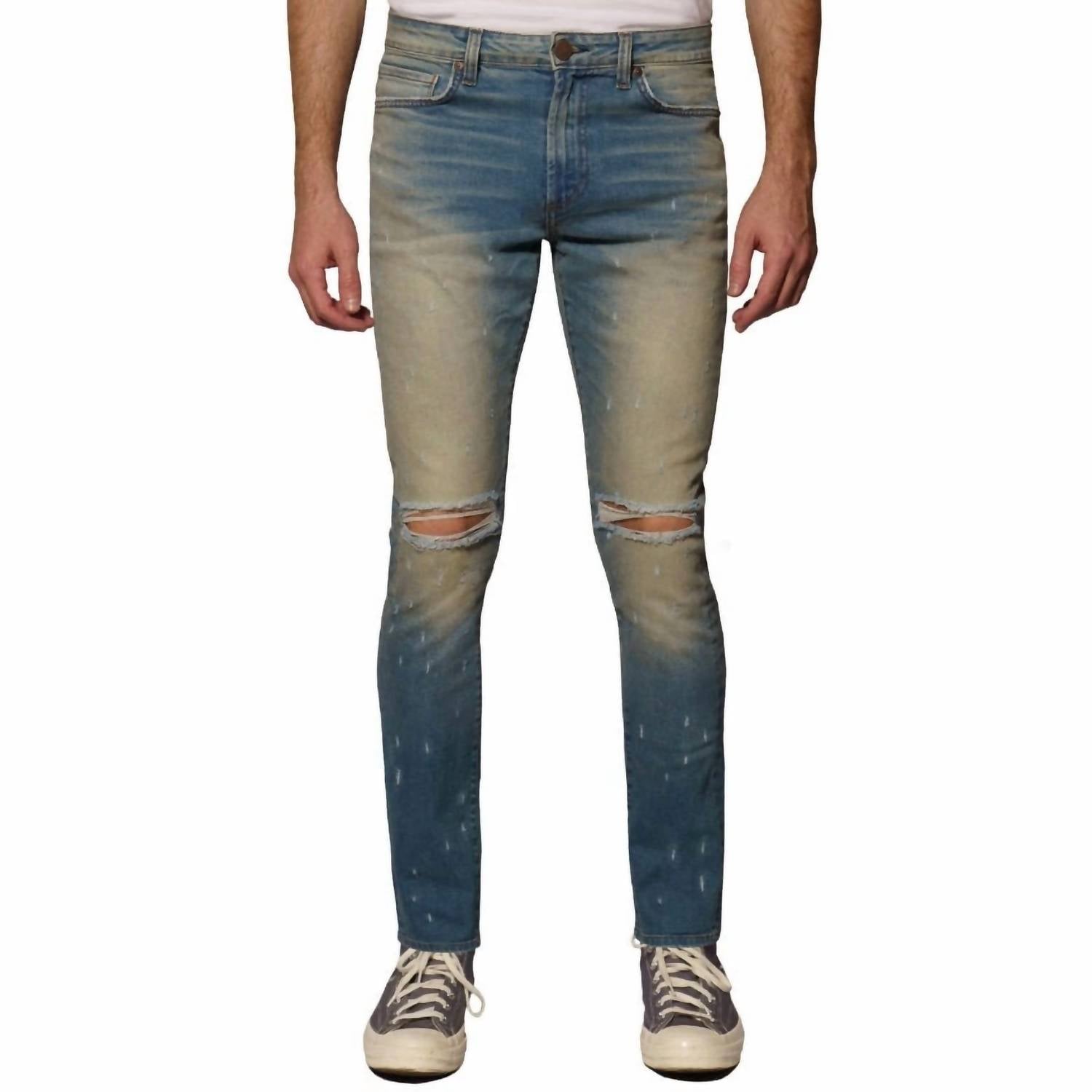 Greyson Distressed Jean im zerstörten Marrakesch