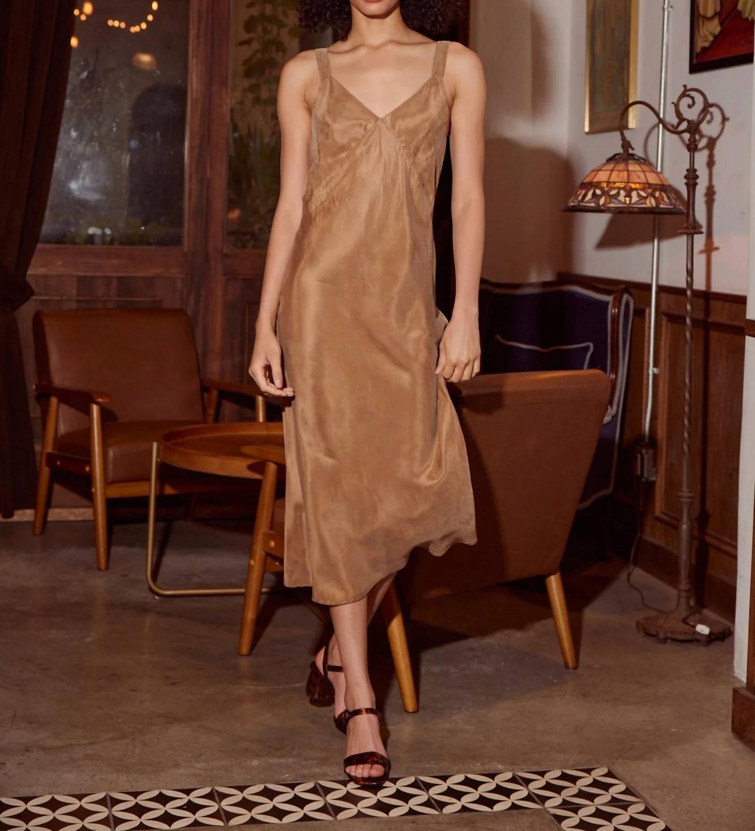 Karine Slip-Kleid in Kaffee