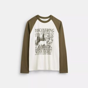 Coach Outlet Wild Raglan Langarm-T-Shirt mit Rundhalsausschnitt aus Bio-Baumwolle