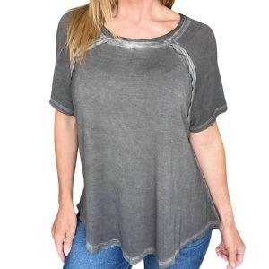T-Shirt mit Mineralwaschung in Schwarz 7732471365692