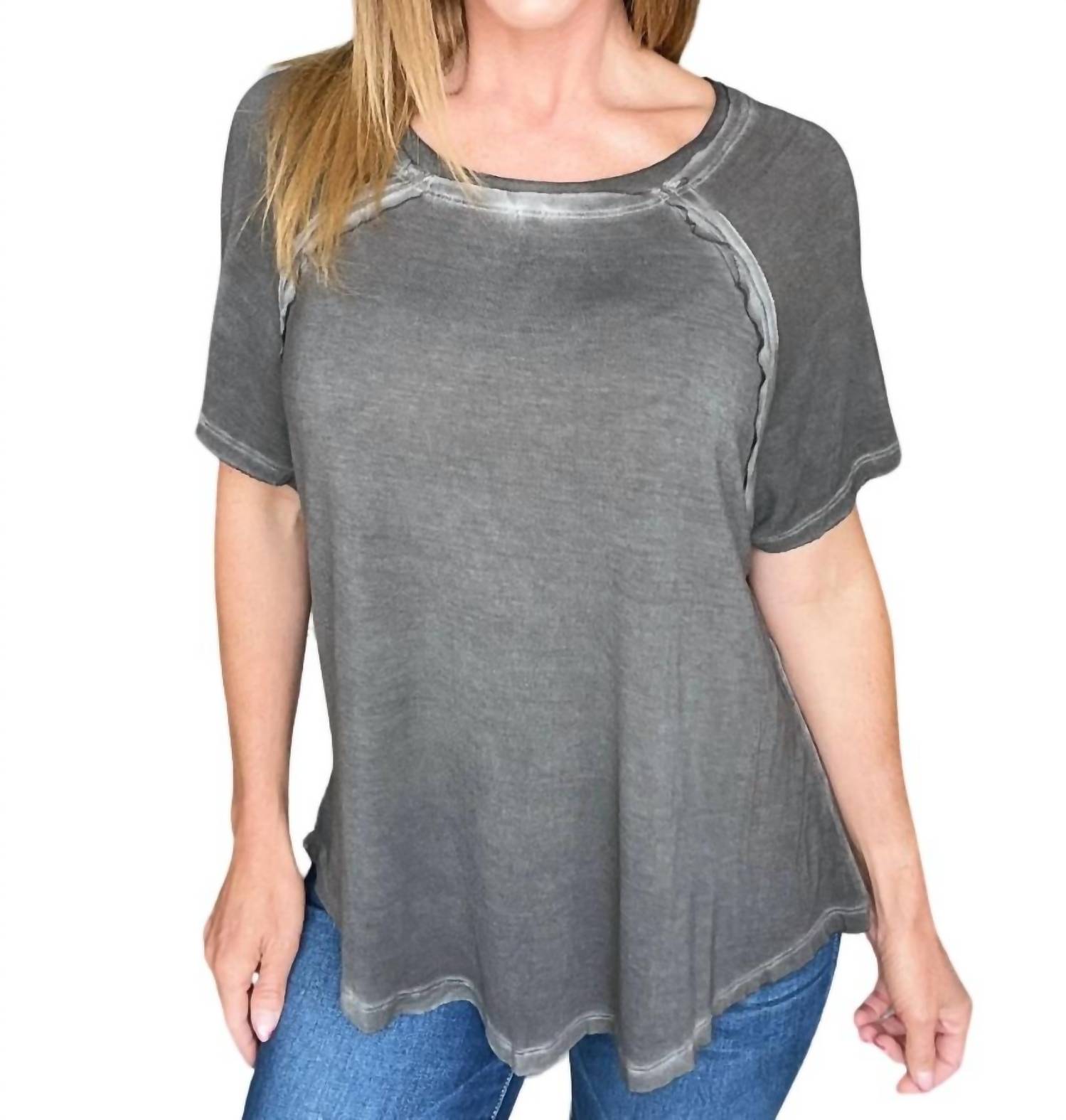T-Shirt mit Rundhalsausschnitt in Schwarz