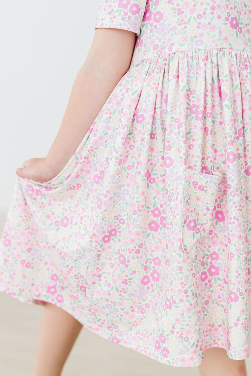 Blühende Schönheit S / S Tasche Twirl Kleid
