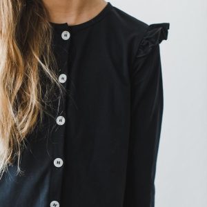 Schwarzer Rüschen-Strickjacke