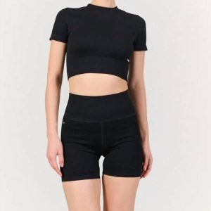 Rippshorts mit hohem Bund in Schwarz
