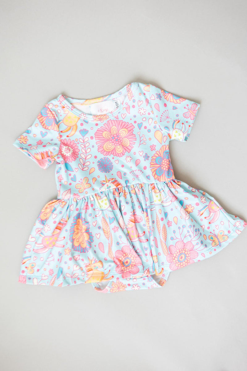 Blauer Retro Einhörner S/S Twirl Body