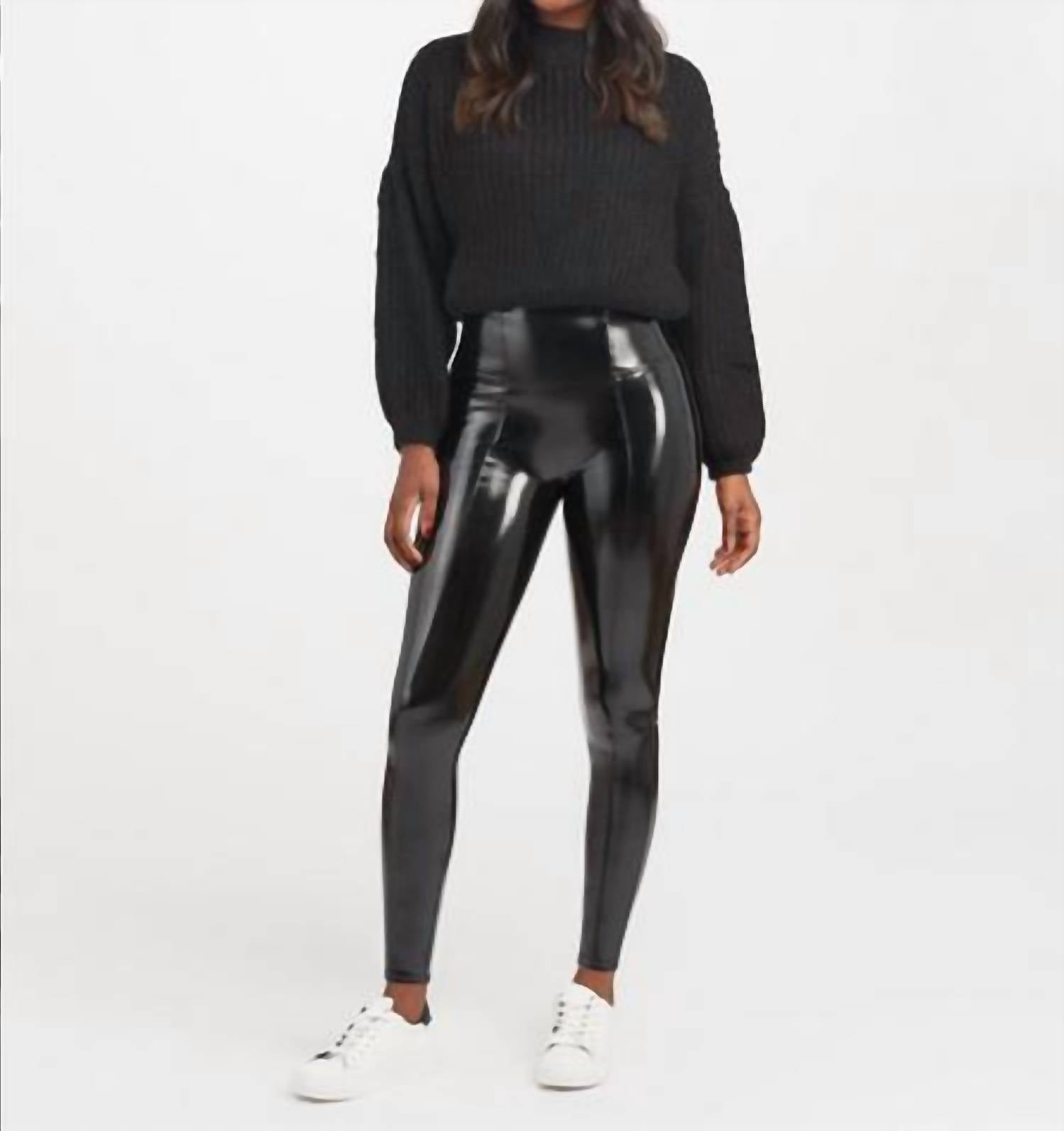 Leggings aus Kunstleder in Schwarz