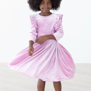 Nelkenrosafarbenes Samt-Rüschen-Twirl-Kleid