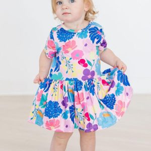 Dahlia Dreams Kurzärmeliger Twirl-Body