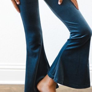 Jeansblaue Samtglocken