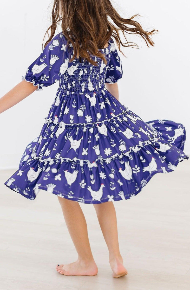 Gefiederte Freunde smocked Rüschen Kleid