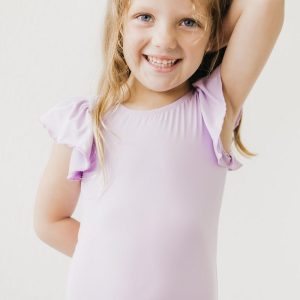 Lavendelfarbener S/S-Trikot mit Flatterärmeln