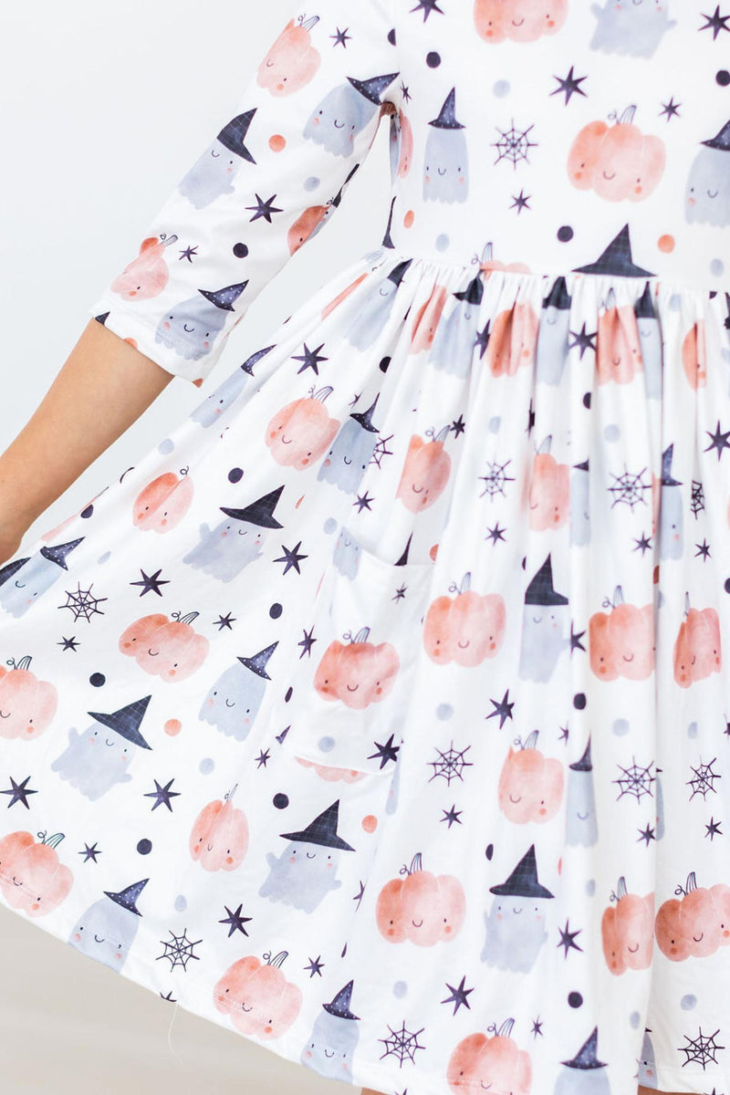 Peek-a-Boo 3/4-Ärmel Tasche Twirl Kleid