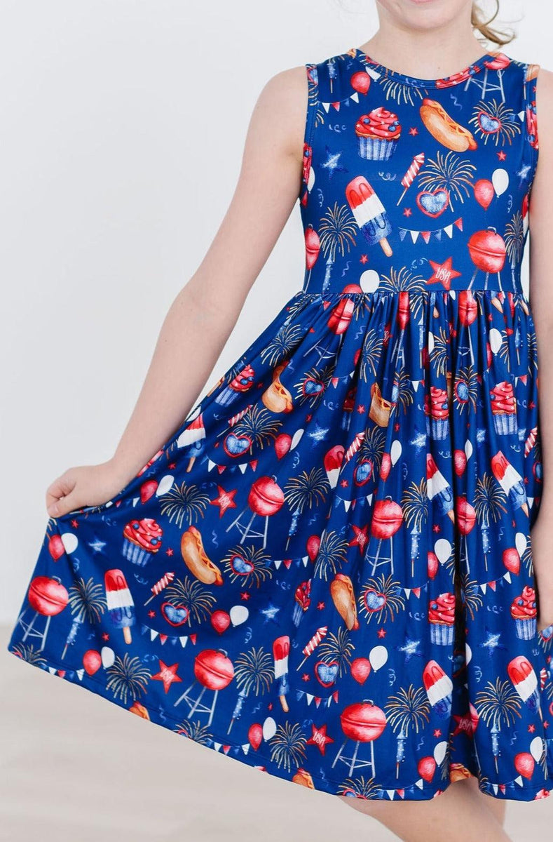 Sie sehen aus wie der 4. Juli Top Twirl Kleid