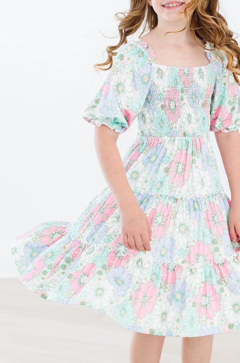 Minty Meadow Kleid mit Rüschen