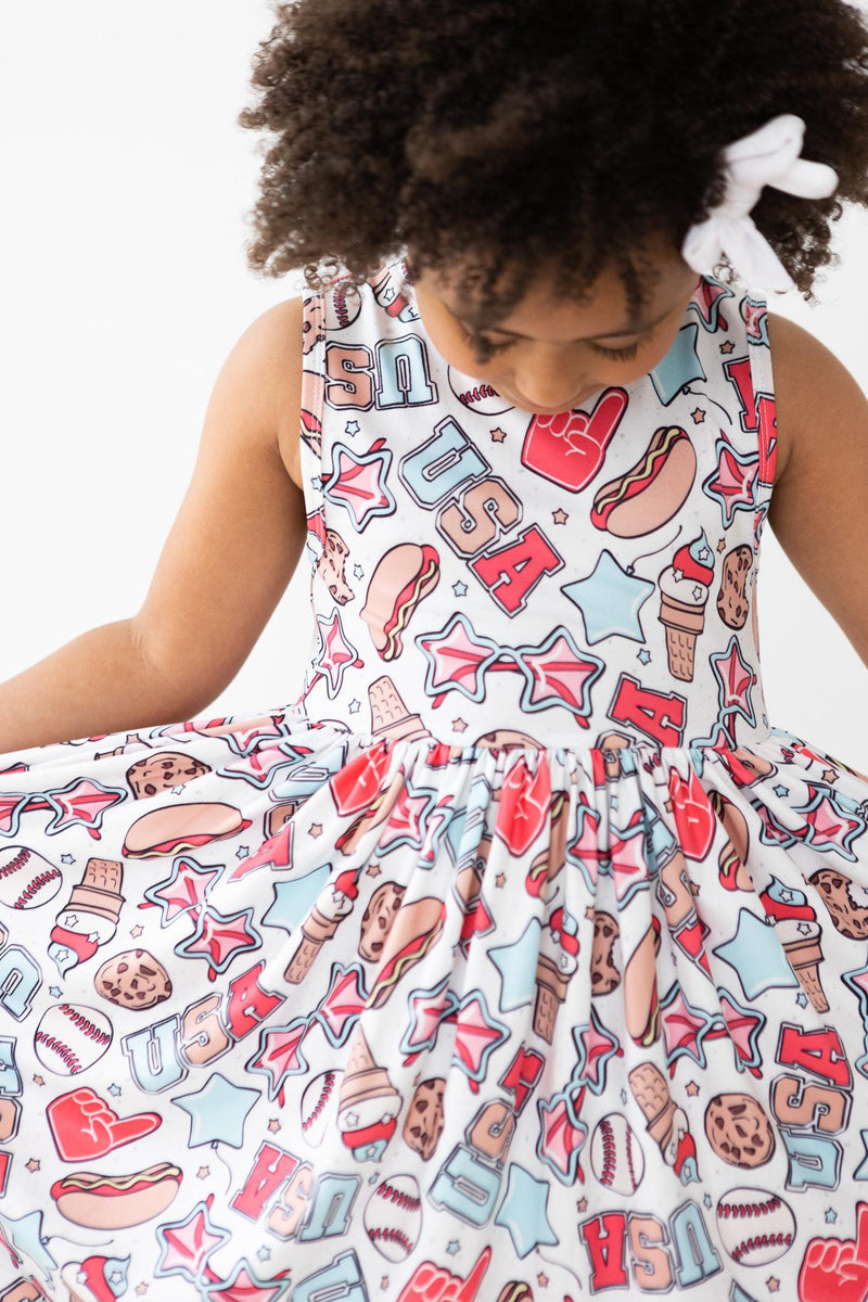 Rotes, weißes & BBQ Top Twirl Kleid