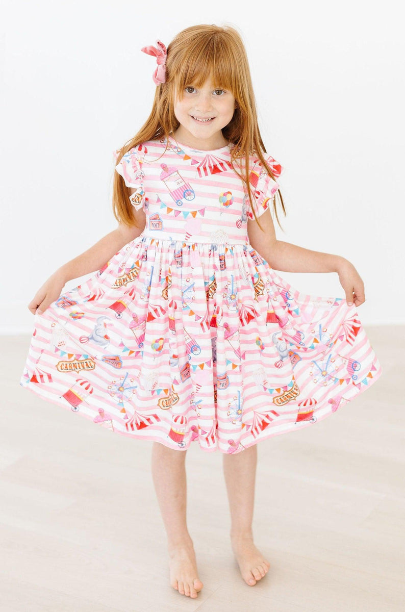 Auf zum Circus Flutter Ärmel Twirl Kleid