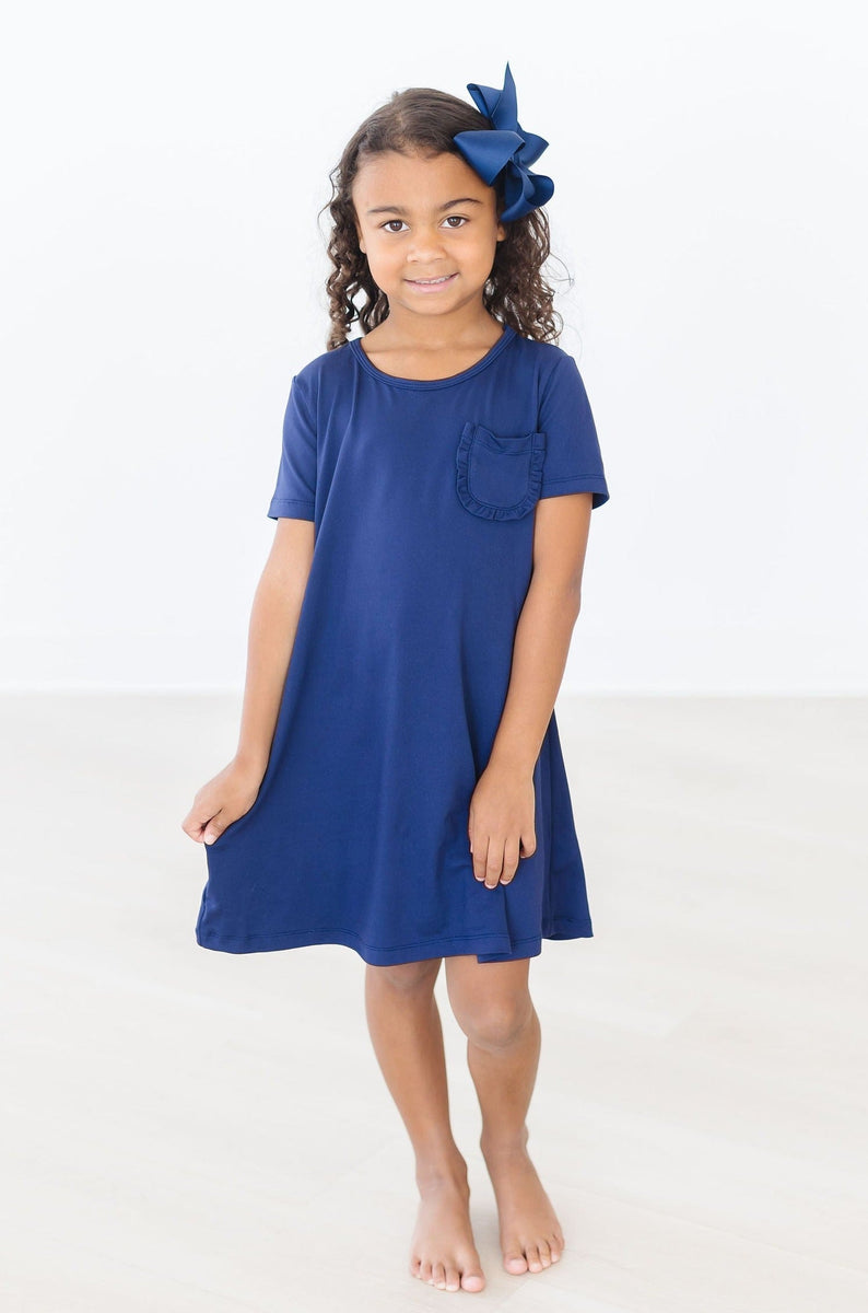 Marineblaues T-Shirt Kleid