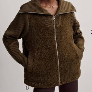 Ardley Zip Through Strickjacke in dunkel Oliv