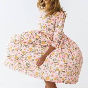 Hübsches pfirsichfarbenes Twirl-Kleid