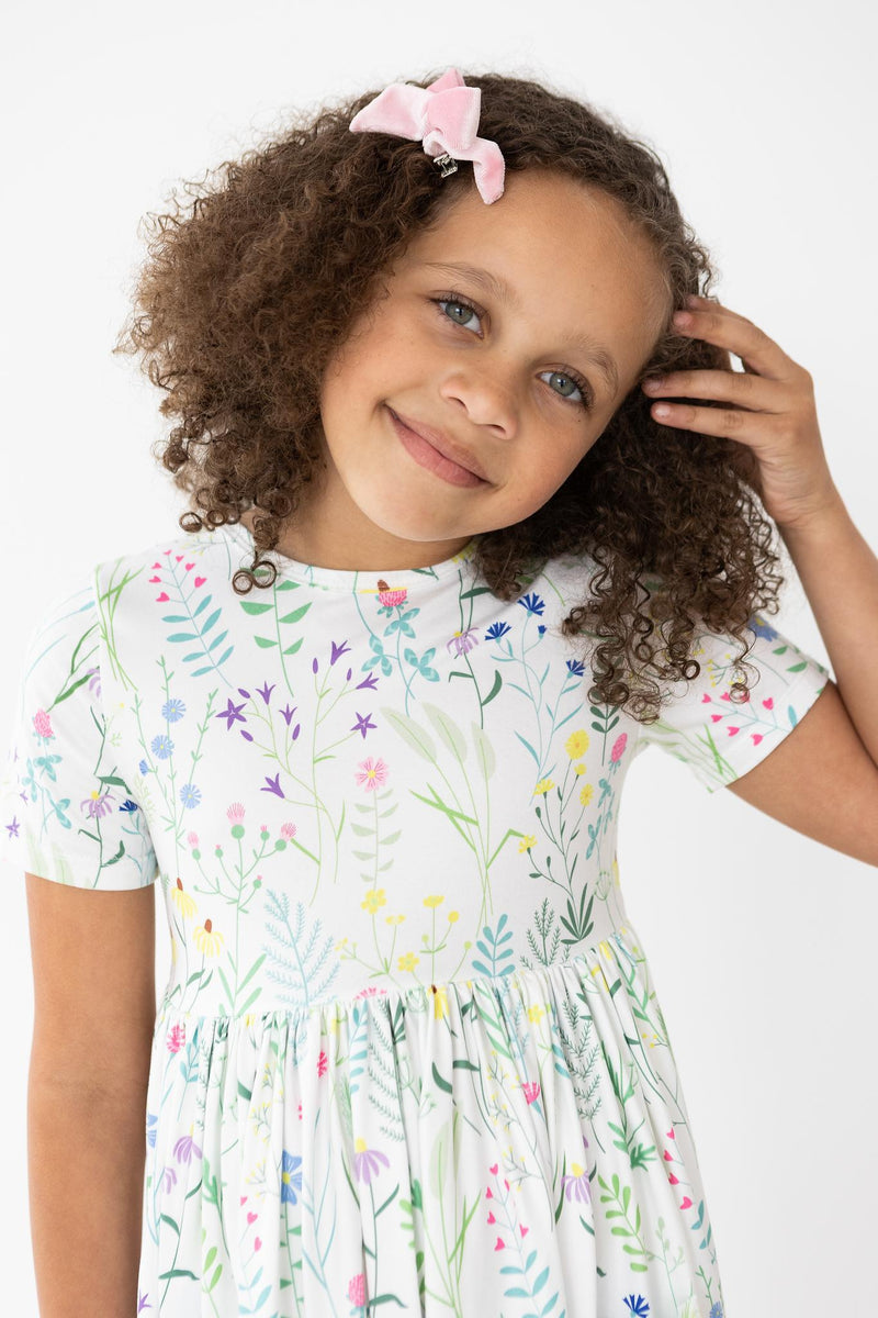 Frühling Löwenzahn mit Blumenmuster S / S Tasche Twirl Kleid