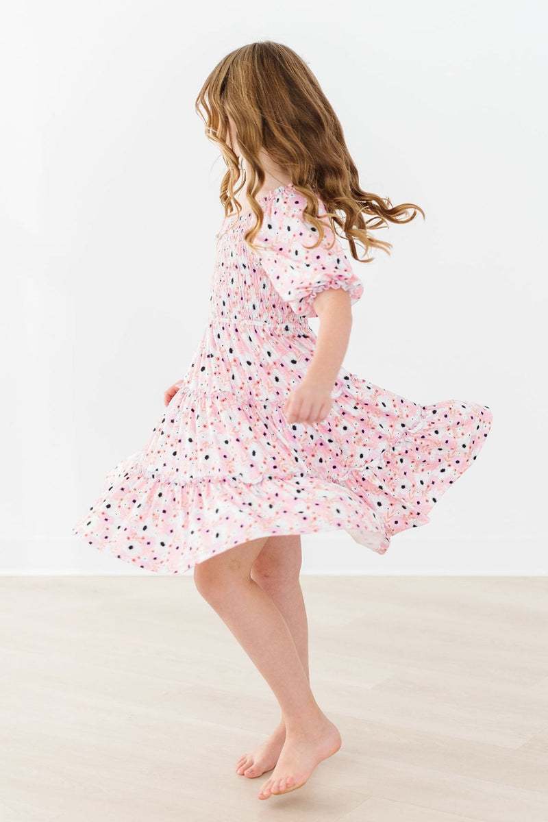 Whimsical Wildflowers Kleid mit Rüschen