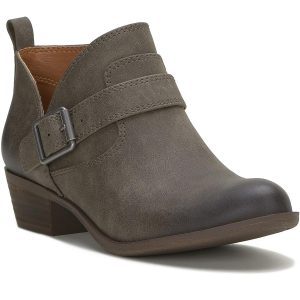 Damen-Stiefel mit Cut-out und spitzer Zehenpartie in der Mitte der Wade