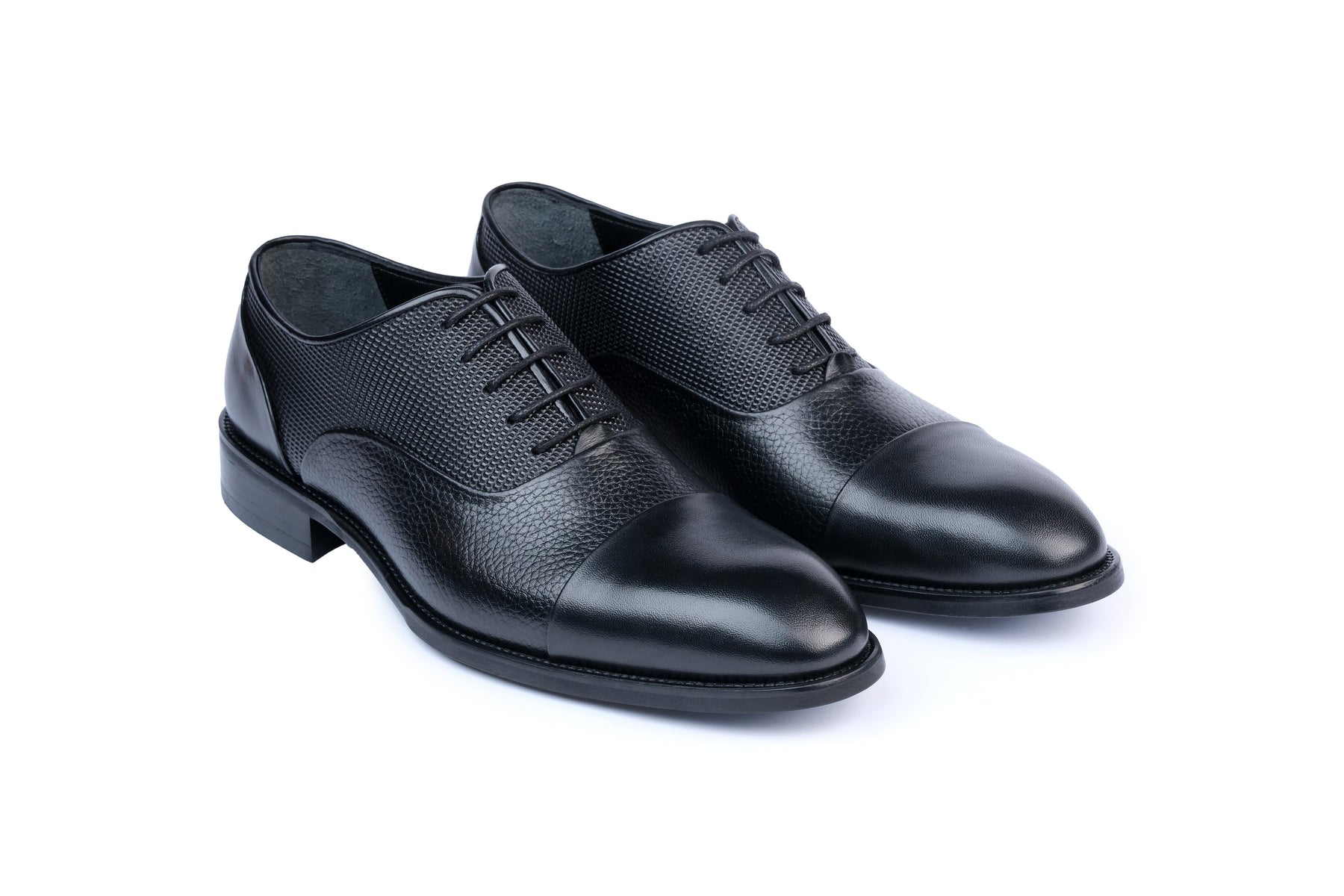 Schwarze Leder Pumps von Neda Oxford