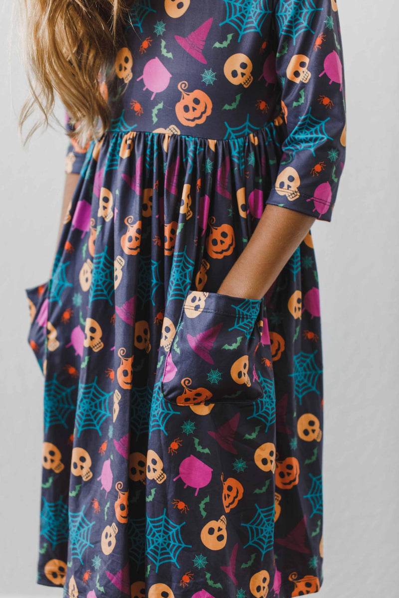 Skeleton Web 3/4-Ärmel Tasche Twirl Kleid