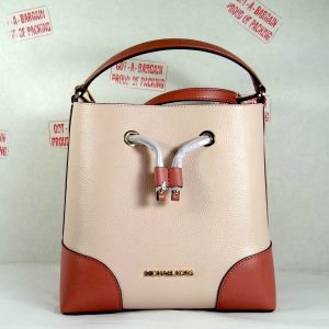 Michael Kors Damen Mercer Kordelzug Bucket Messenger Bag
