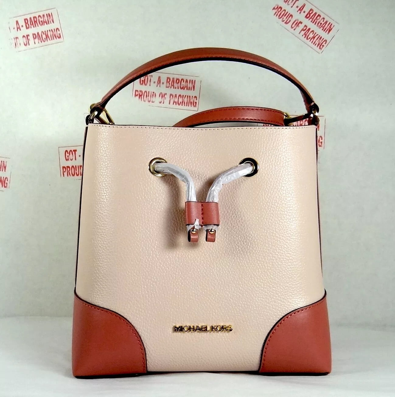 Michael Kors Damen Mercer Kordelzug Eimer Umhängetasche