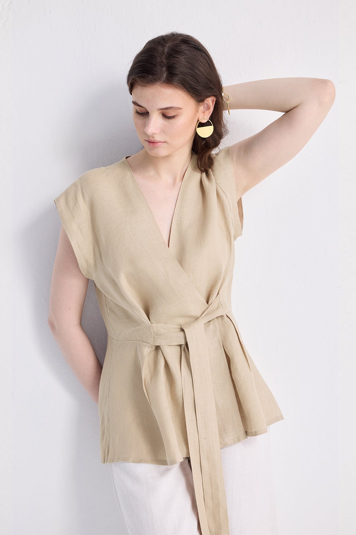 Power Moves Kurzarm-Oberteil in Neutral Beige