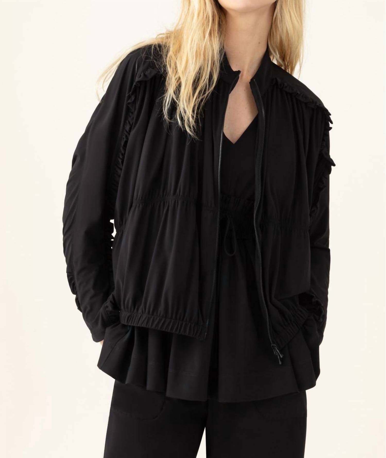 Suzan Jacke in Schwarz