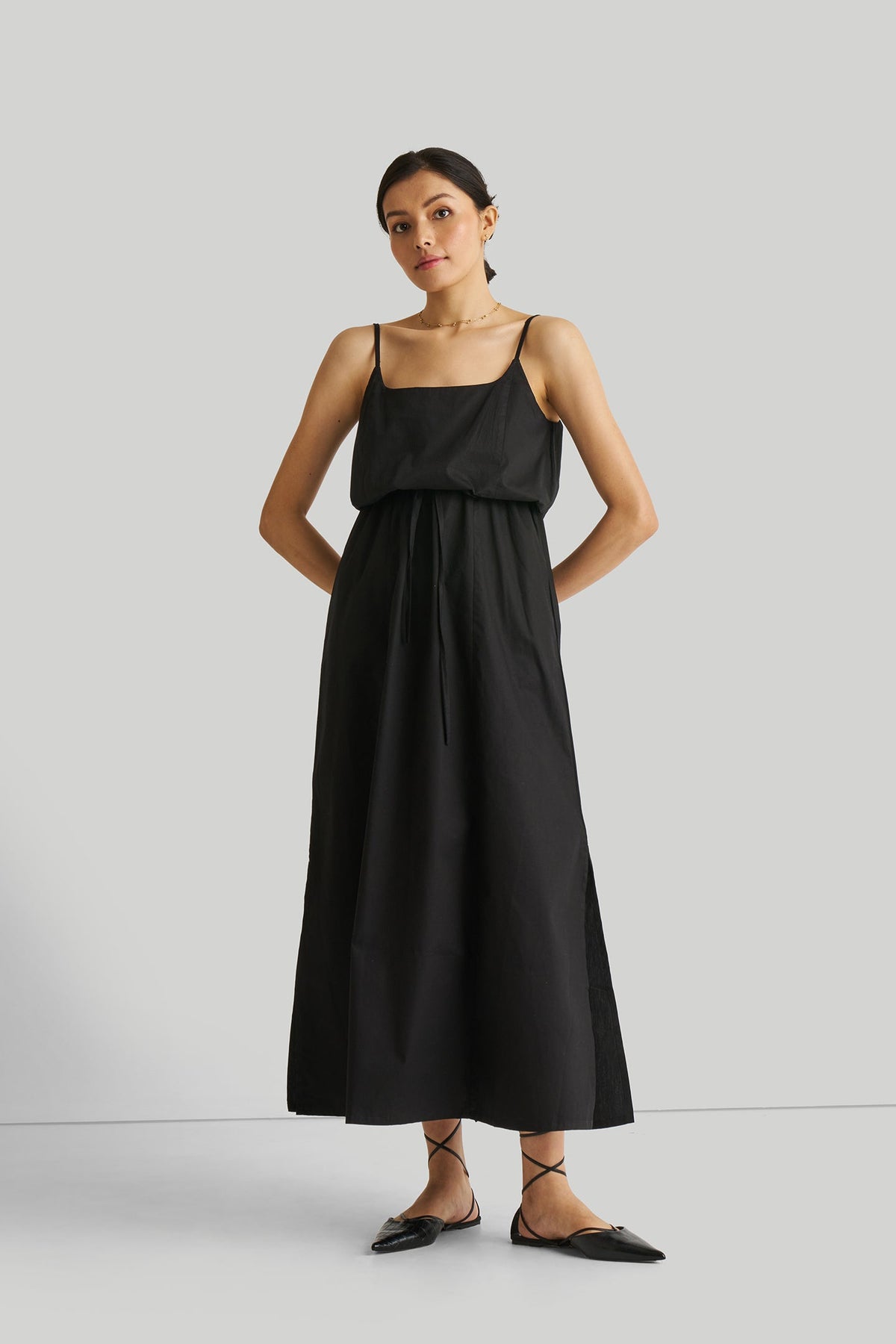 mit Riemchen Maxi Kleid in Schwarz