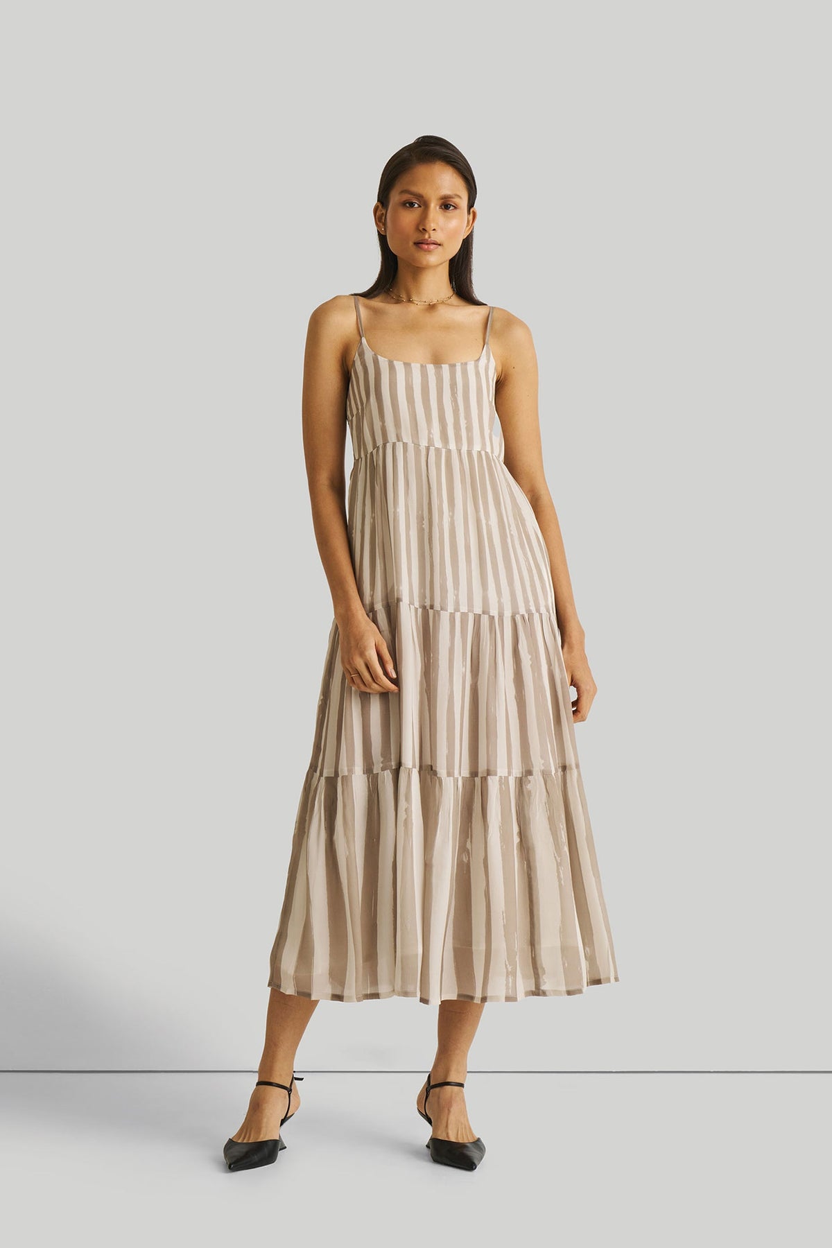 mit Riemchen Tiered Maxikleid in Beige Streifen